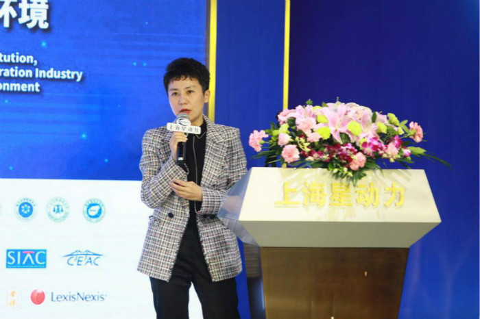 11焦亚妮700.jpg 11焦亚妮700.jpg