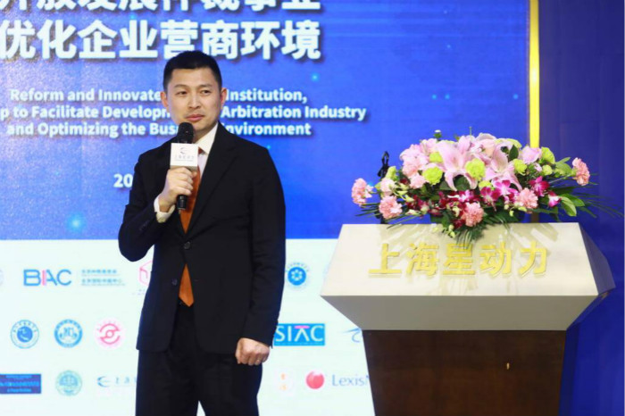 37黄宁宁700.jpg 37黄宁宁700.jpg