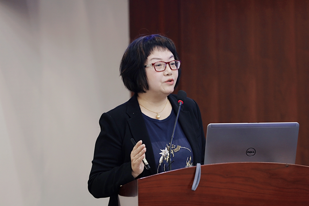 田锐华老师.jpg 田锐华老师.jpg