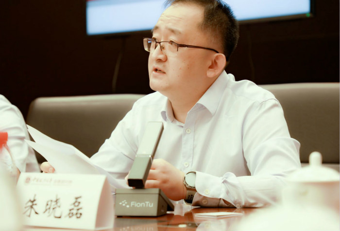 朱晓磊700.jpg